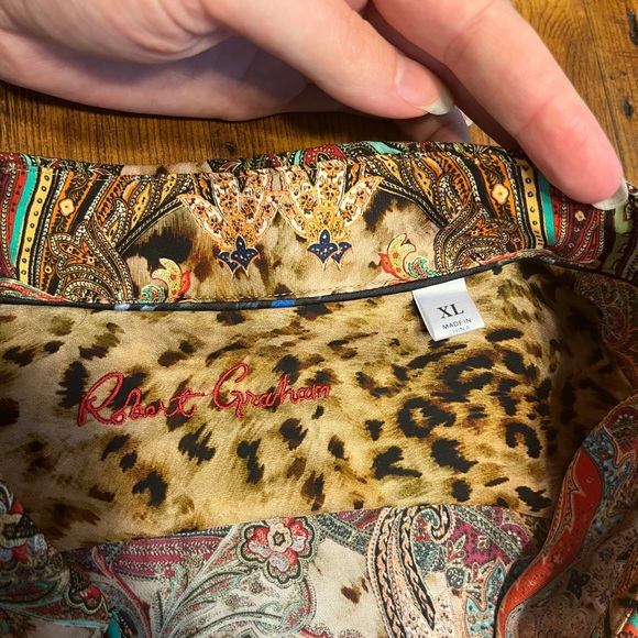 NWT Robert Graham Button Up Blouse - Picture 11 of 14